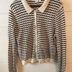 GAP Black and Cream Striped Sweater